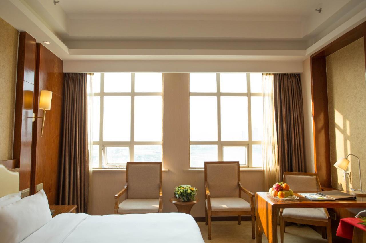 Hong Van Grand Hotel Mong Cai Eksteriør bilde