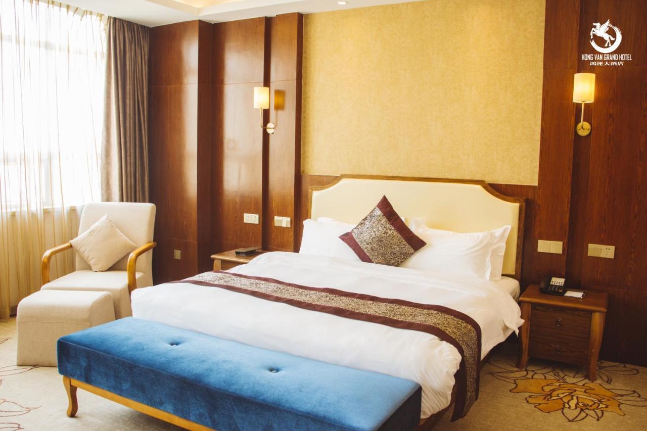 Hong Van Grand Hotel Mong Cai Eksteriør bilde