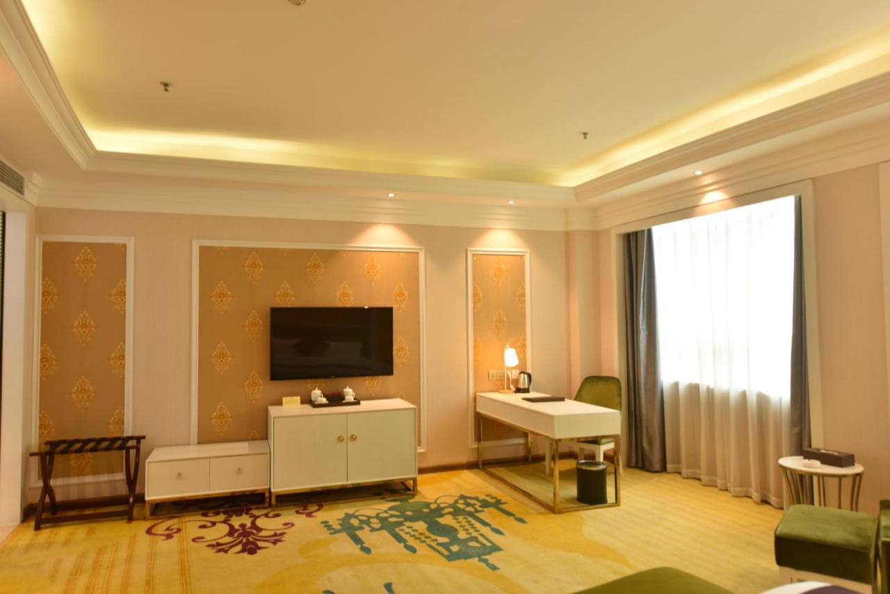 Hong Van Grand Hotel Mong Cai Eksteriør bilde