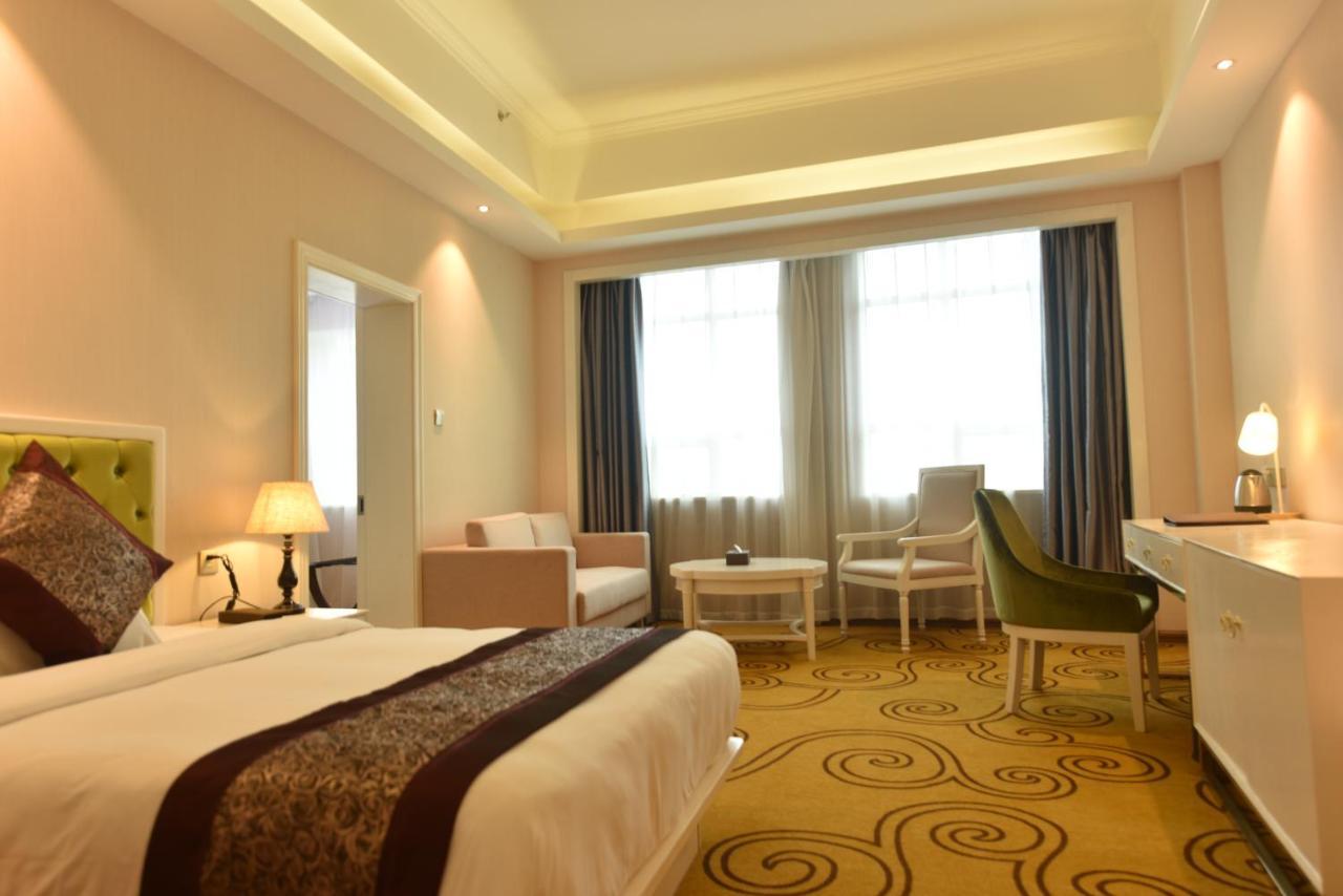 Hong Van Grand Hotel Mong Cai Eksteriør bilde