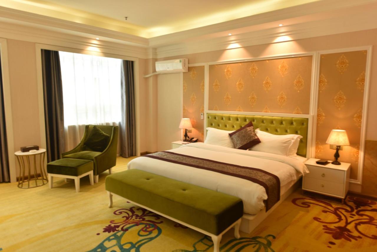 Hong Van Grand Hotel Mong Cai Eksteriør bilde