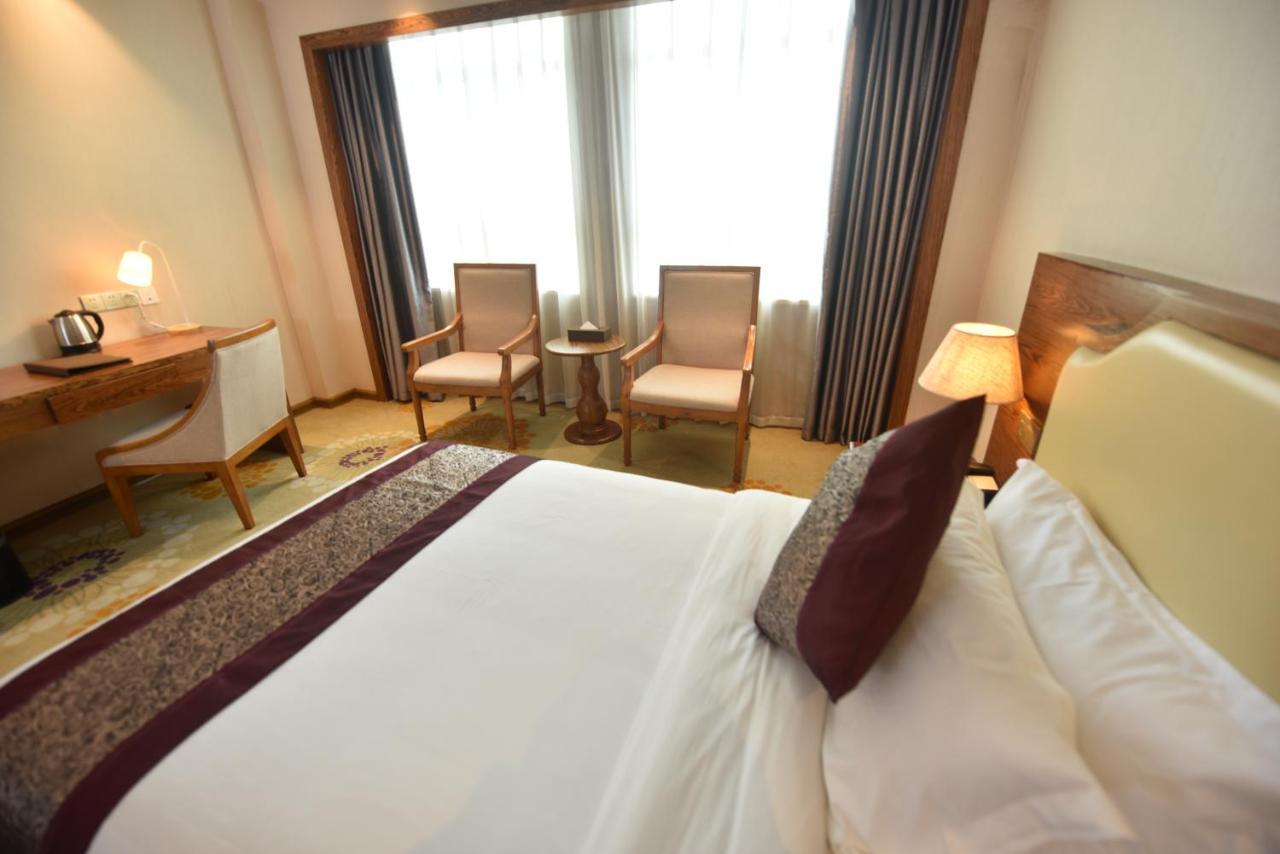 Hong Van Grand Hotel Mong Cai Eksteriør bilde