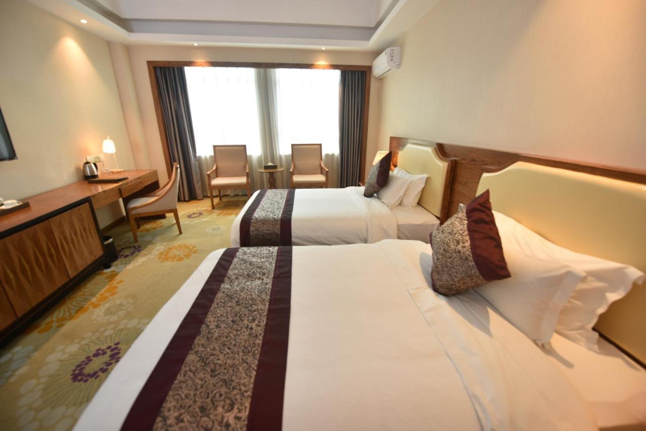 Hong Van Grand Hotel Mong Cai Eksteriør bilde