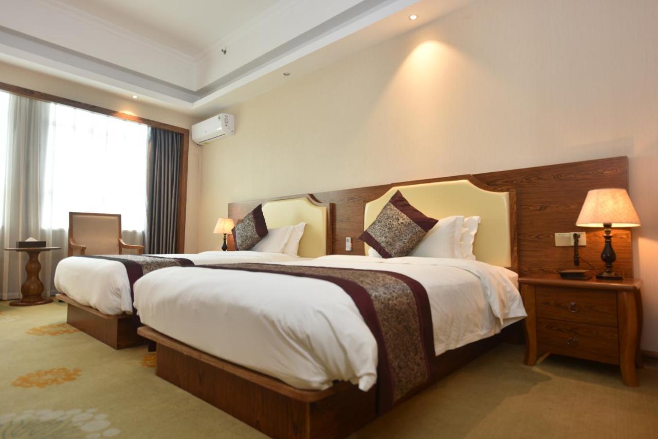 Hong Van Grand Hotel Mong Cai Eksteriør bilde