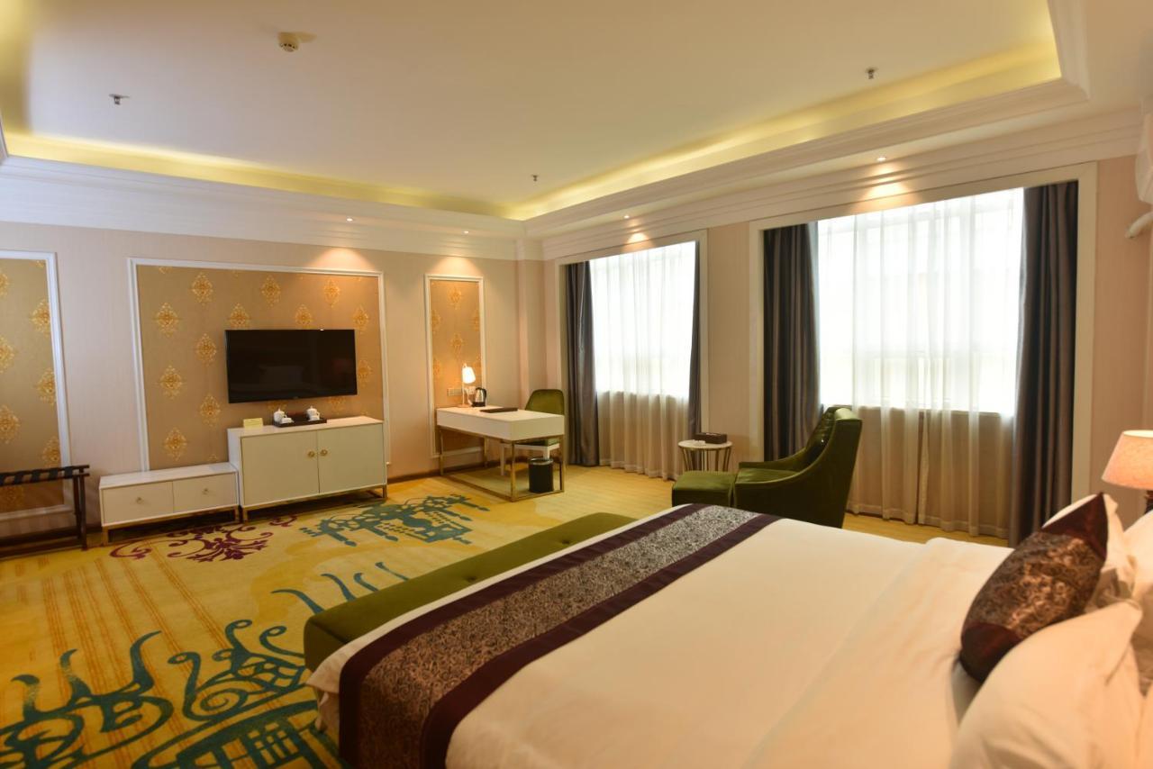 Hong Van Grand Hotel Mong Cai Eksteriør bilde