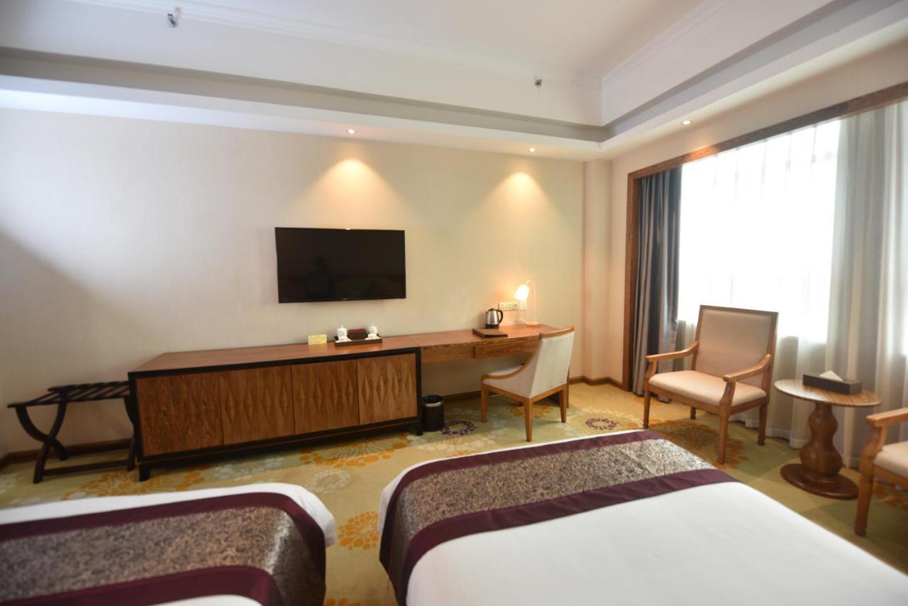Hong Van Grand Hotel Mong Cai Eksteriør bilde