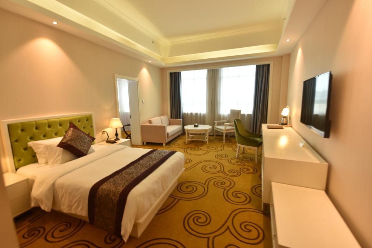 Hong Van Grand Hotel Mong Cai Eksteriør bilde