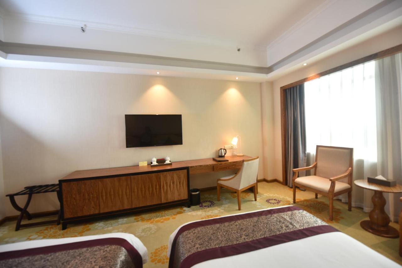 Hong Van Grand Hotel Mong Cai Eksteriør bilde