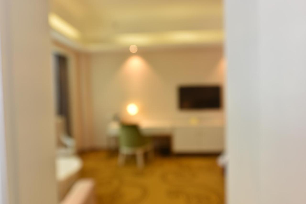 Hong Van Grand Hotel Mong Cai Eksteriør bilde